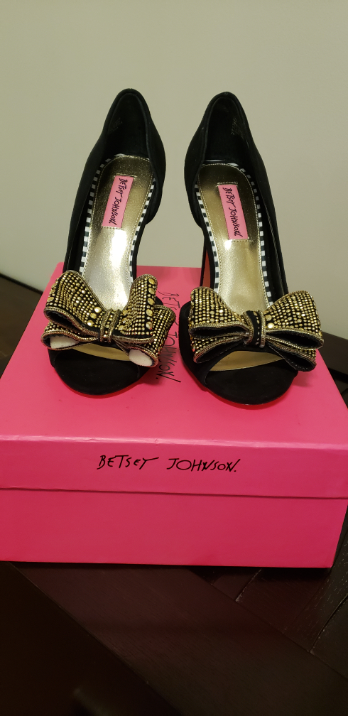 Betsey Johnson Glendah Black Multi Peep-Toe Heels - Size 8