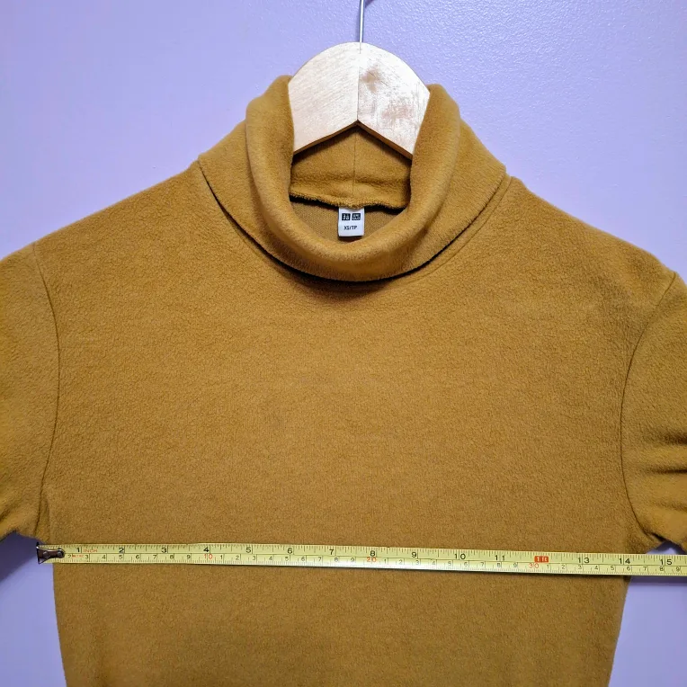 Women's HEATTECH Long Sleeve Turtleneck (XS/TP) - Uniqlo image indicator(2)