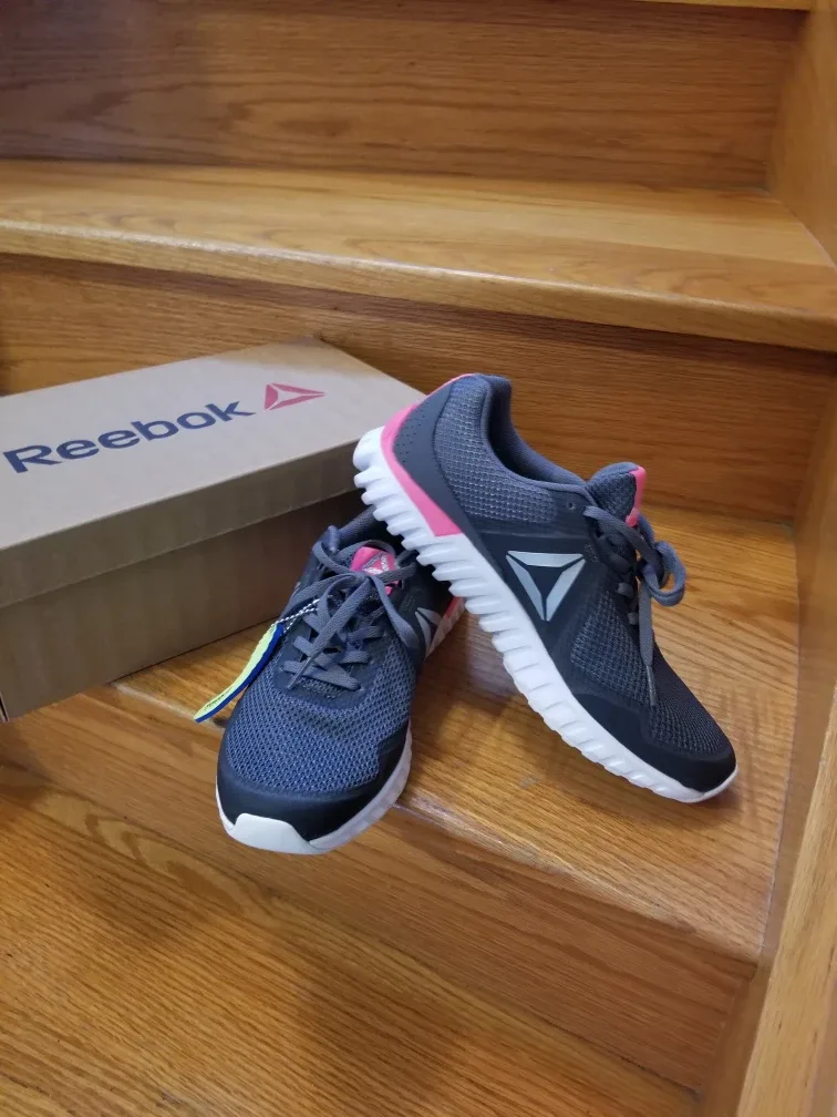 Womens Reebok twistform blaze 3.0 brand new image indicator(2)