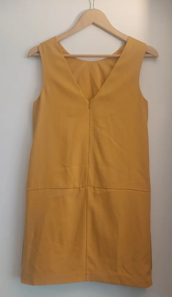 BR Yellow Sleeveless Dress, size 2 image indicator(2)