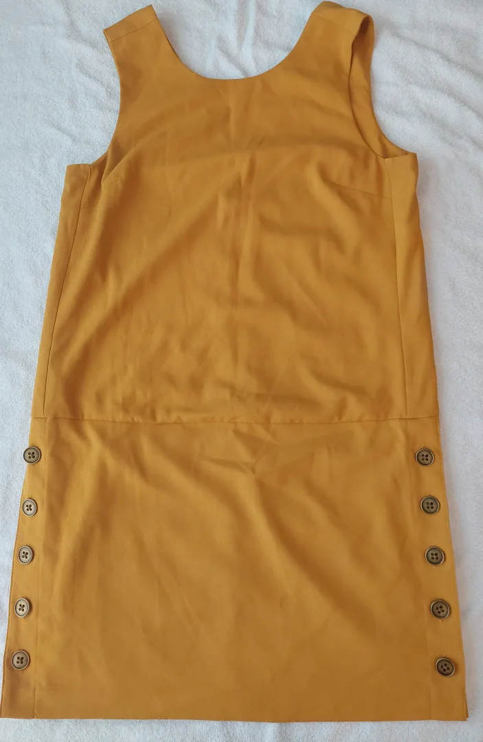 BR Yellow Sleeveless Dress, size 2 image indicator(4)