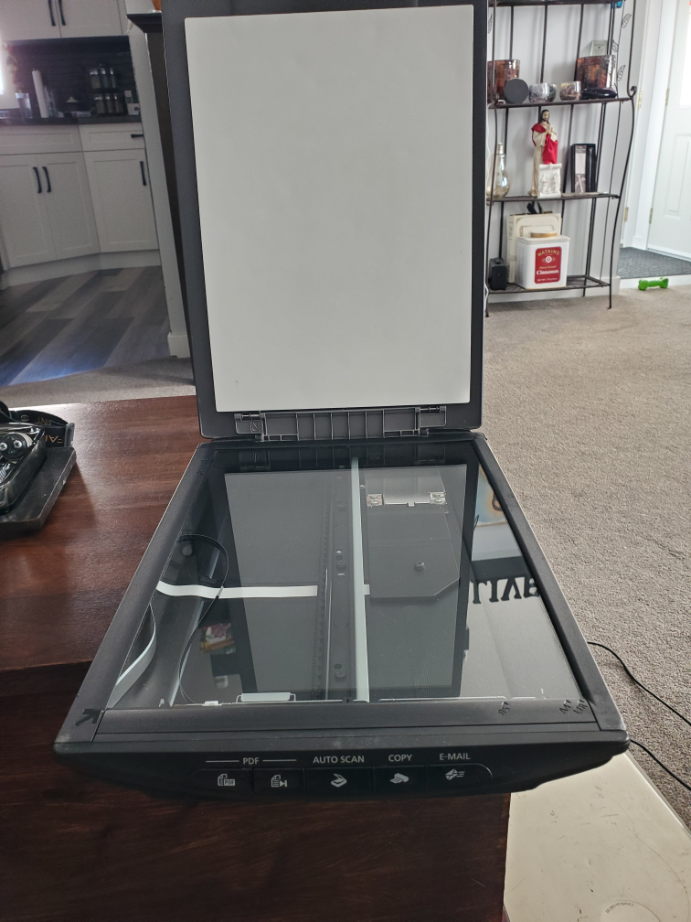 Canon CanoScan LiDE 220 Flatbed Scanner - photo 4