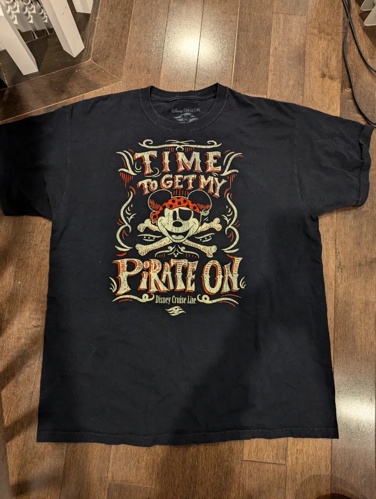 🏈Rare Disney Cruise Line Mickey Pirate Night Black T-Shirt image indicator(2)