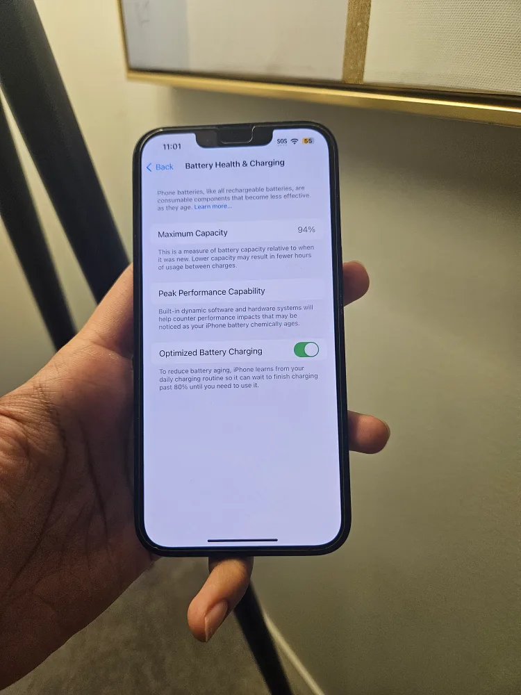 iPhone 14 Black - 94% Battery Health image indicator(2)