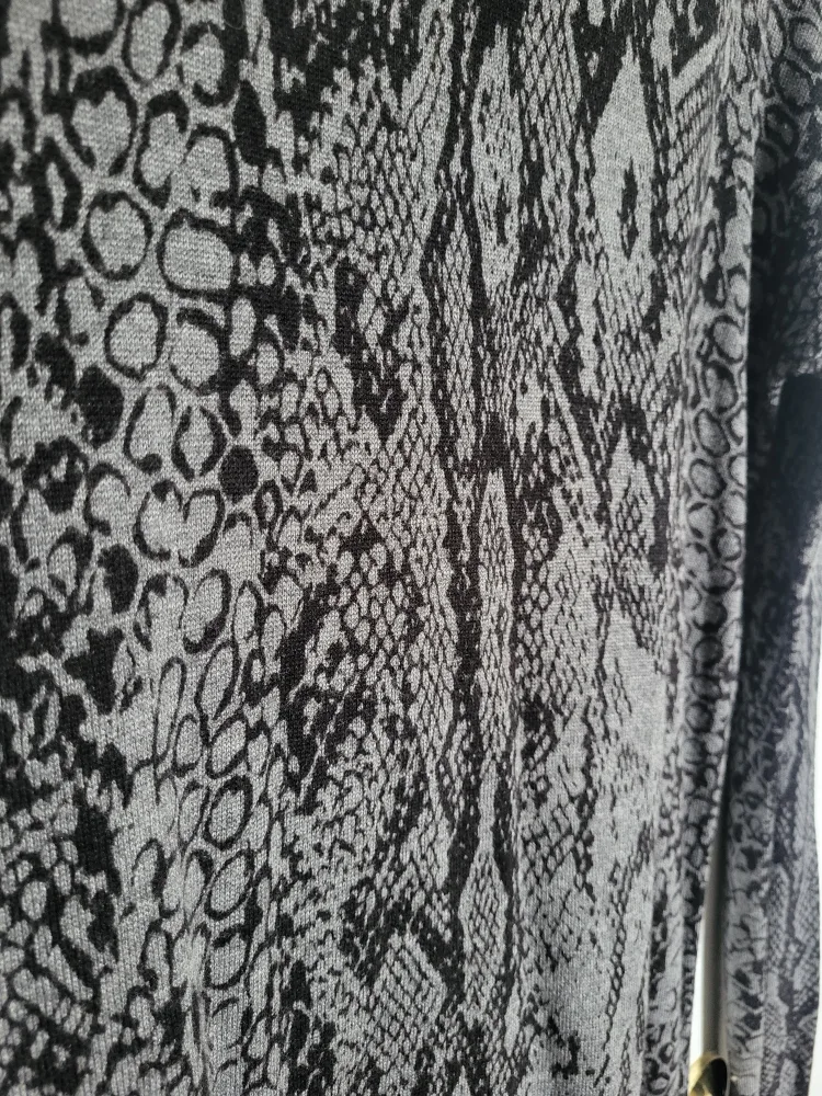 BCBGMAXAZRIA Snakeskin Print Sweater image indicator(3)