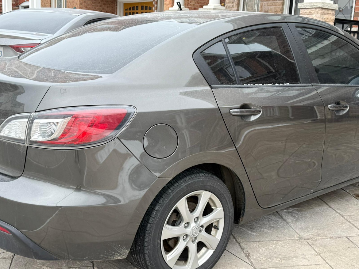 Used Mazda 3 Sedan - photo 5