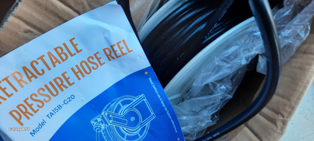 Retractable Pressure Hose Reel - Model TA15B-G20
