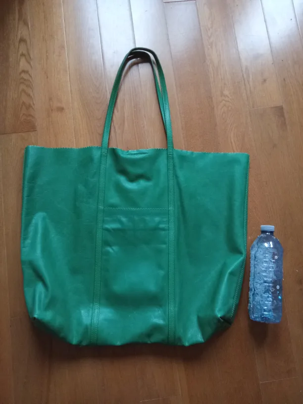 Banana Republic Leather Tote Bag Purse image indicator(2)