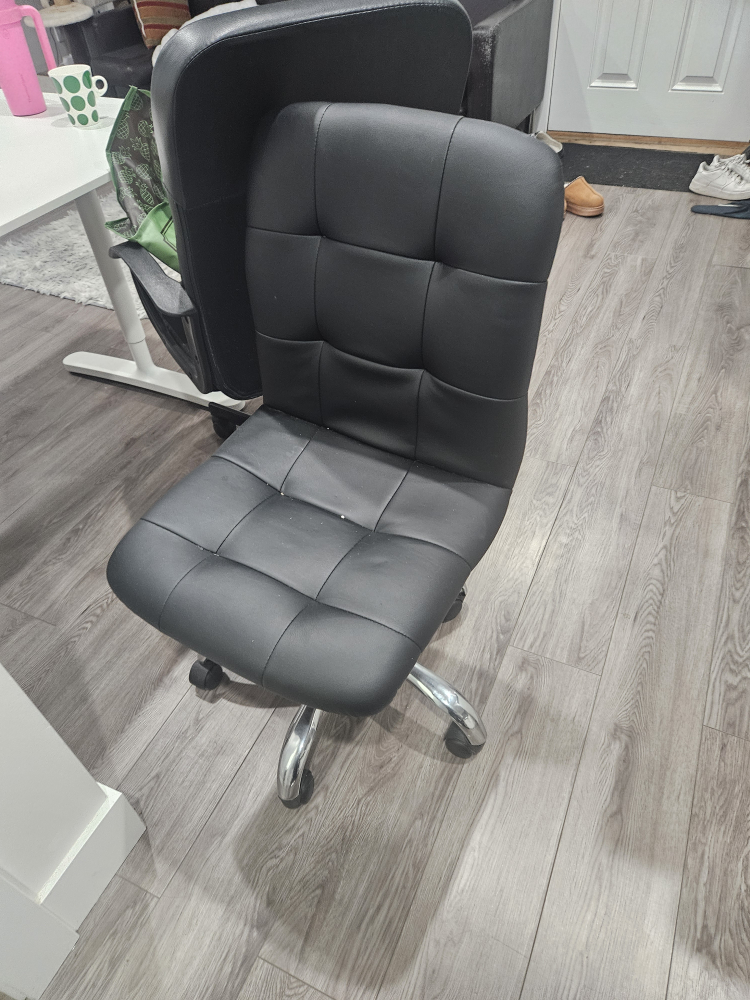 Black Office Chair - photo 2