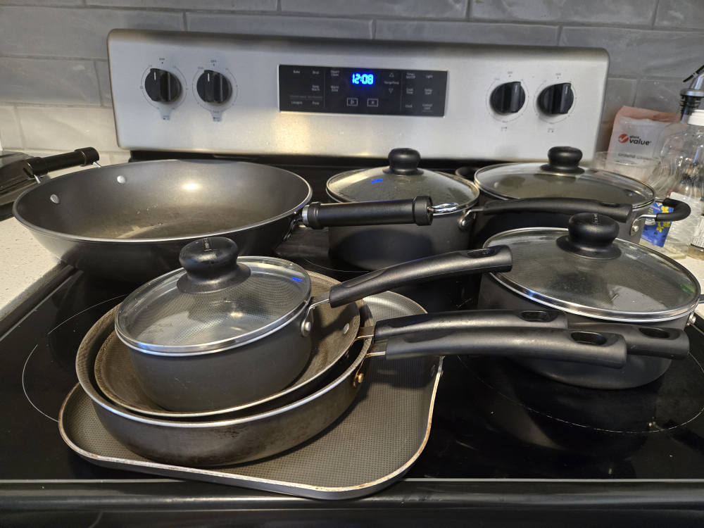 Cookware Set - Pots, Pans & Wok