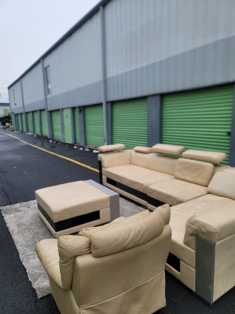 NATUZZI Beige Leather Sectional w/adjustable  headrests - photo 5