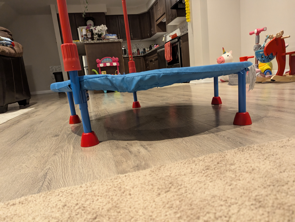 Little Tikes 3 feet indoor trampoline - photo 4