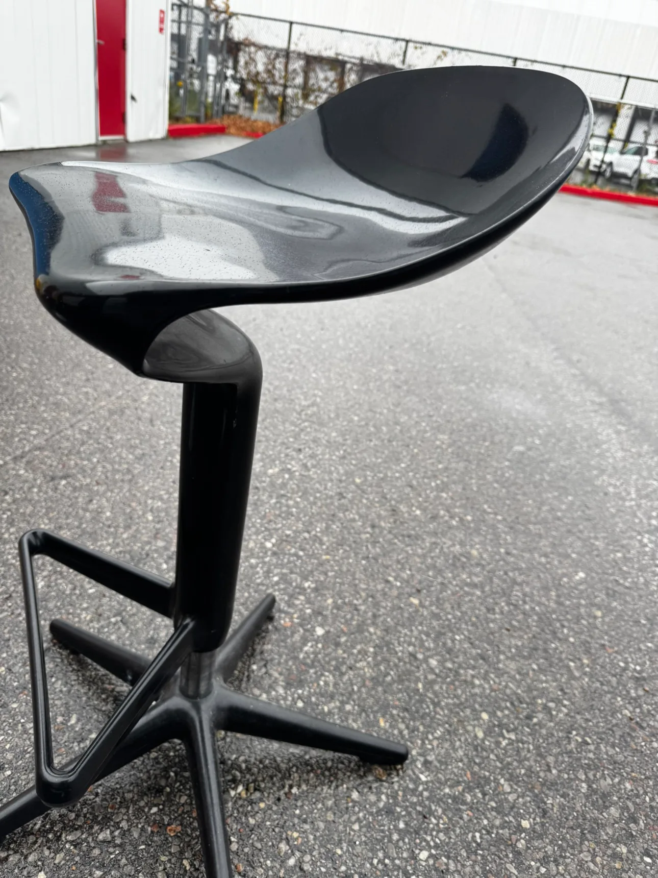 Egg shape bar stool Mcm design image indicator(2)