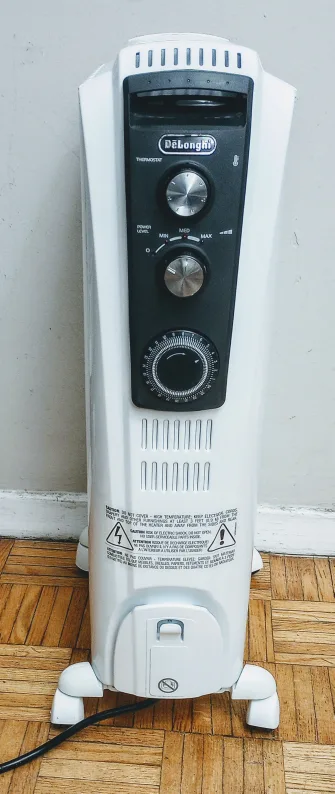 DeLonghi Dragon, Oil Filled Radiator Heater TRD40615T, Like new image indicator(6)