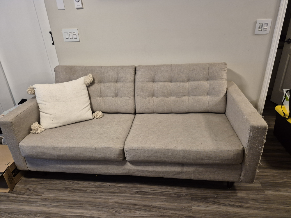 Used Free Sofa - photo 2