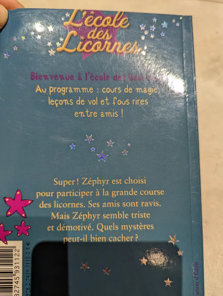 🏈 L'école des Licornes: Le secret - French children's book image indicator(2)