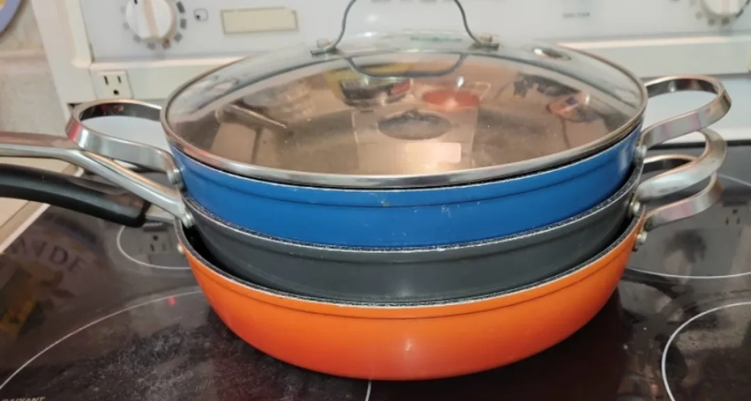 Cooking ware set: Blue, Orange and Grey frying pans image indicator(10)