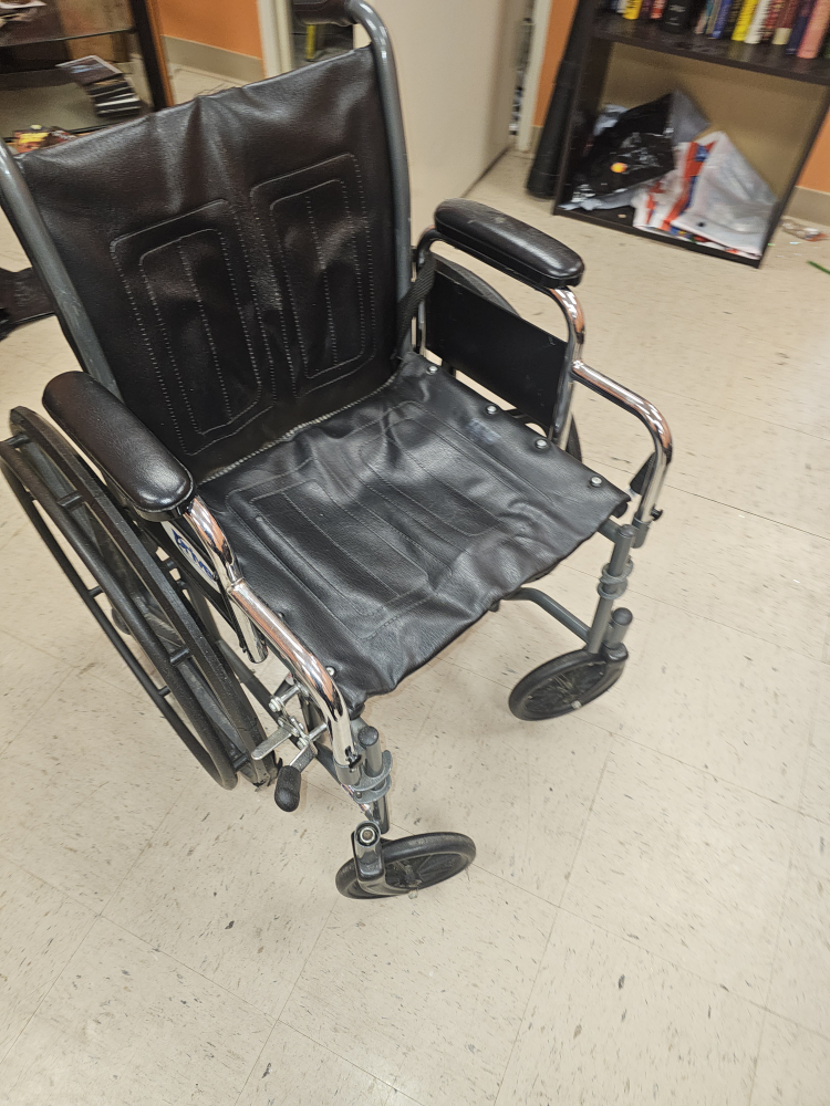 Drive Medical Wheelchair - photo 2