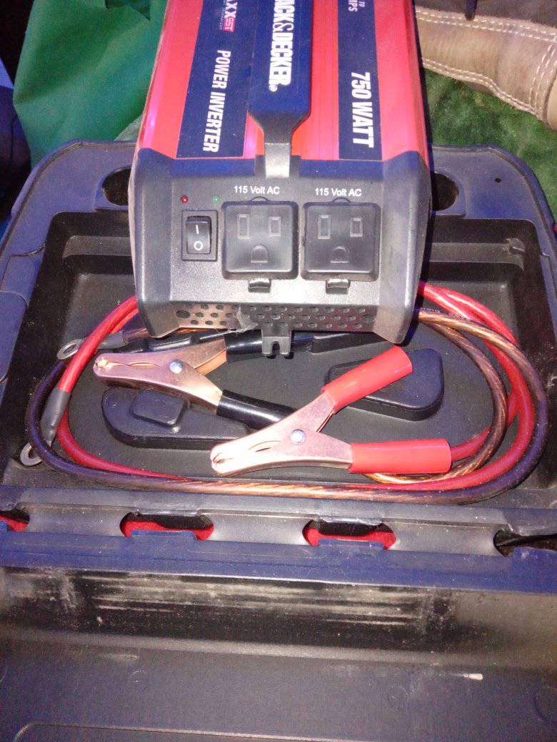 Black & Decker 750 Watt Power Inverter - photo 2