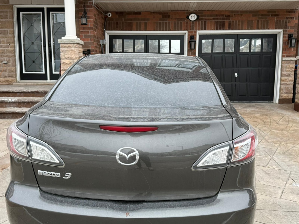 Used Mazda 3 Sedan - photo 2
