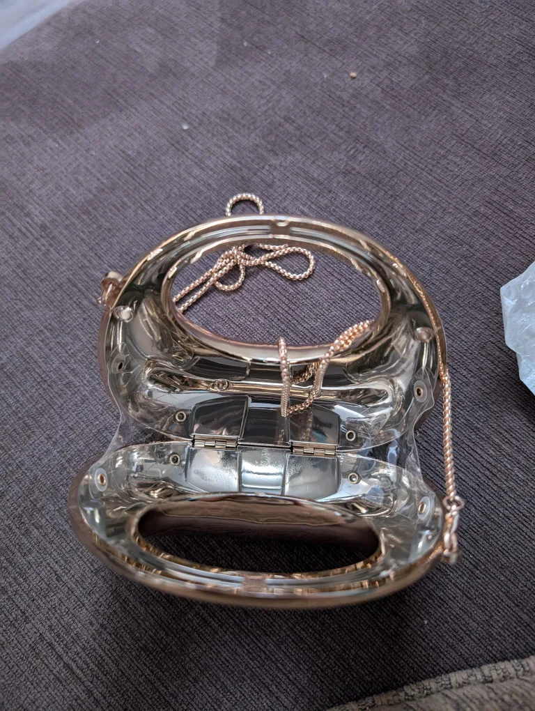 Gold Metal Clutch Bag with Chain Strap image indicator(3)