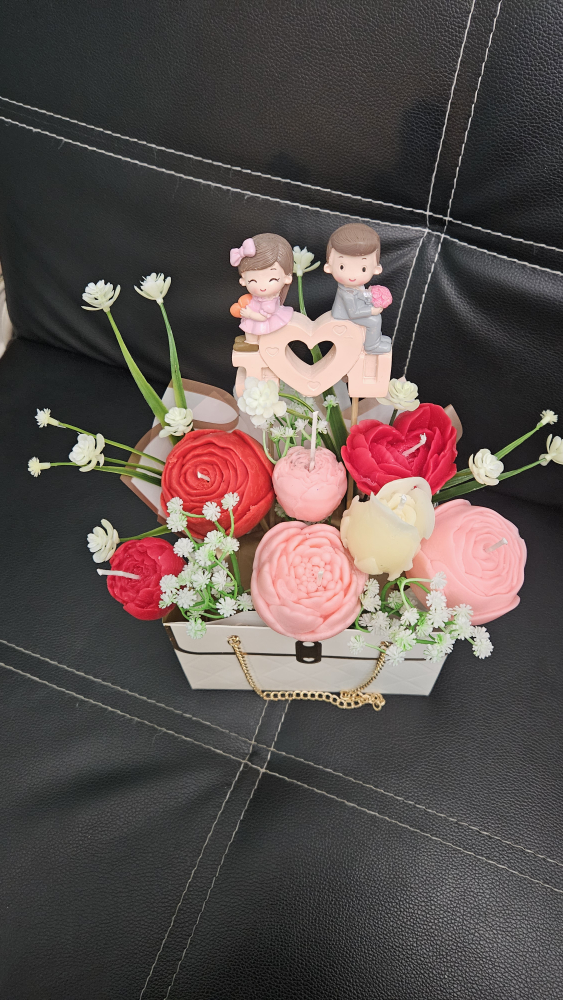 Hand crafted Romantic Candle Bouquet in Gift Box