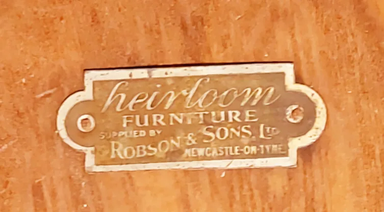 19th century Antique English Windsor Chairs - Set of 4 image indicator(5)