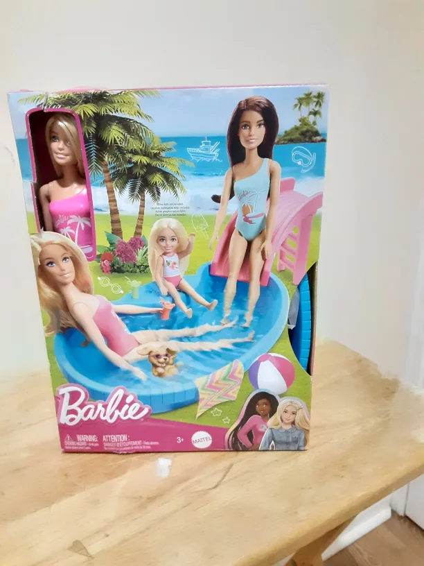 Barbie Doll and Pool Playset, Blonde in Pink One-Piece Swimsuit image indicator(2)