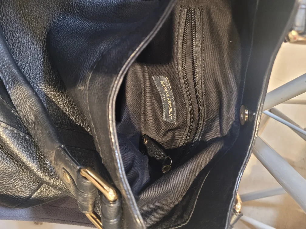 Banana Republic Black Leather Tote Bag image indicator(2)