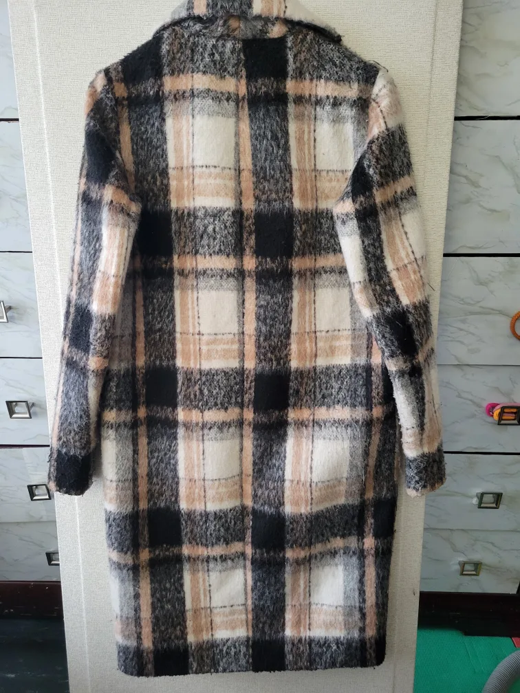 River Island image indicator(3)