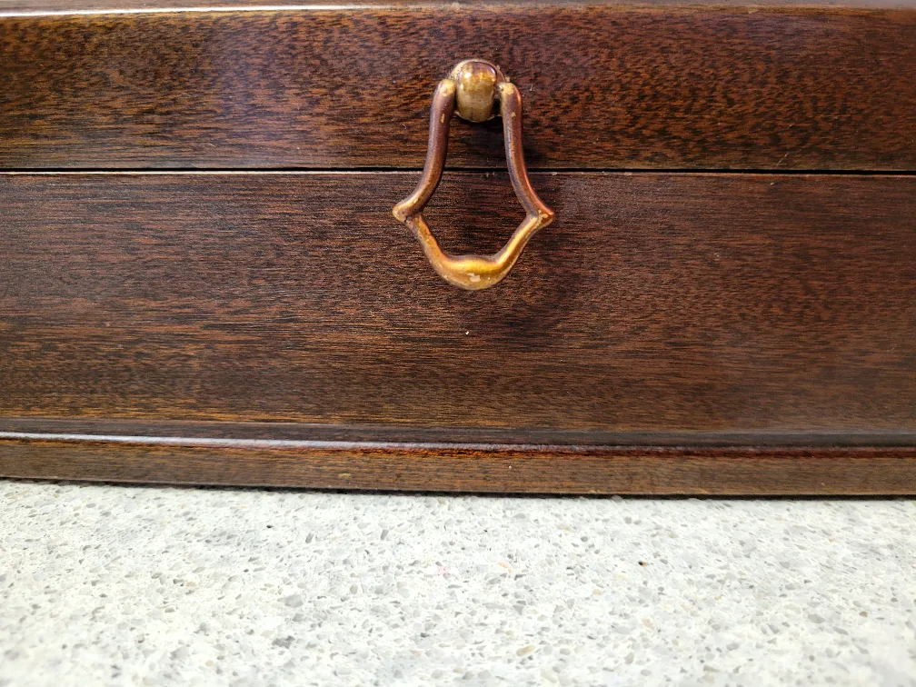Silver Chest- Mahogany image indicator(6)