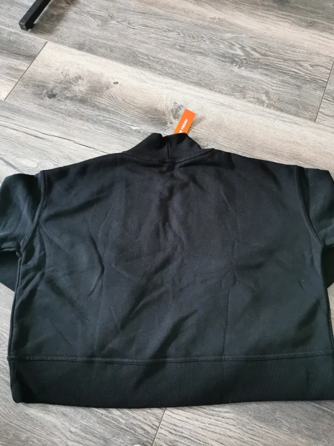 FINAL PRICE Joe Fresh Black Cropped Cardigan Sweater image indicator(2)