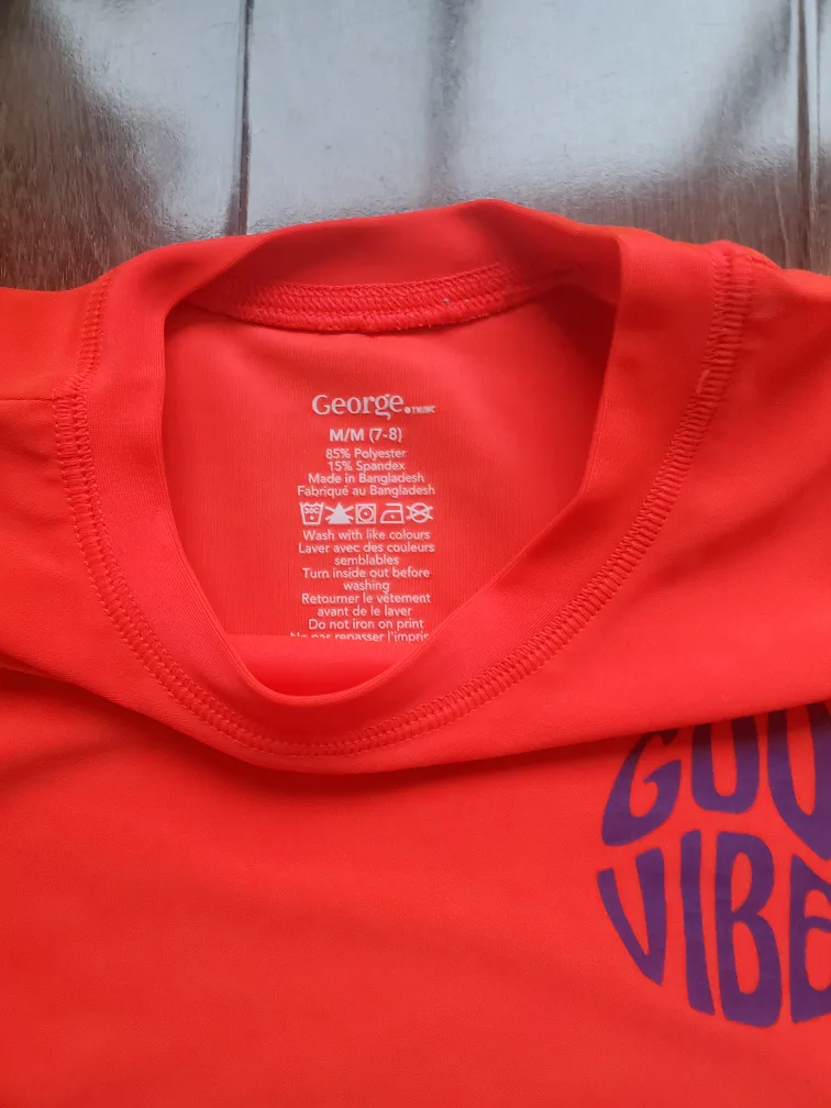 Kids swim trunks T-Shirt Size (7-8) M OBO image indicator(3)