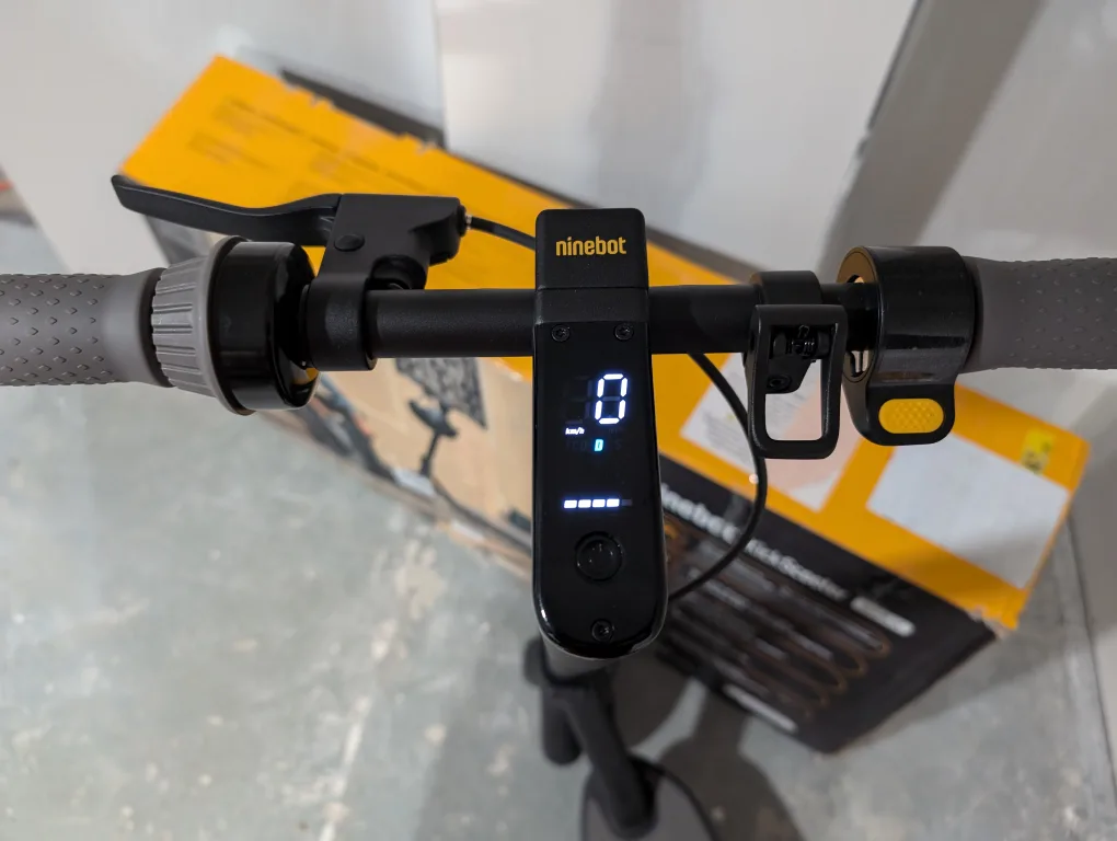 Brand New Segway Ninebot Max Kickscooter Electric Scooter image indicator(6)