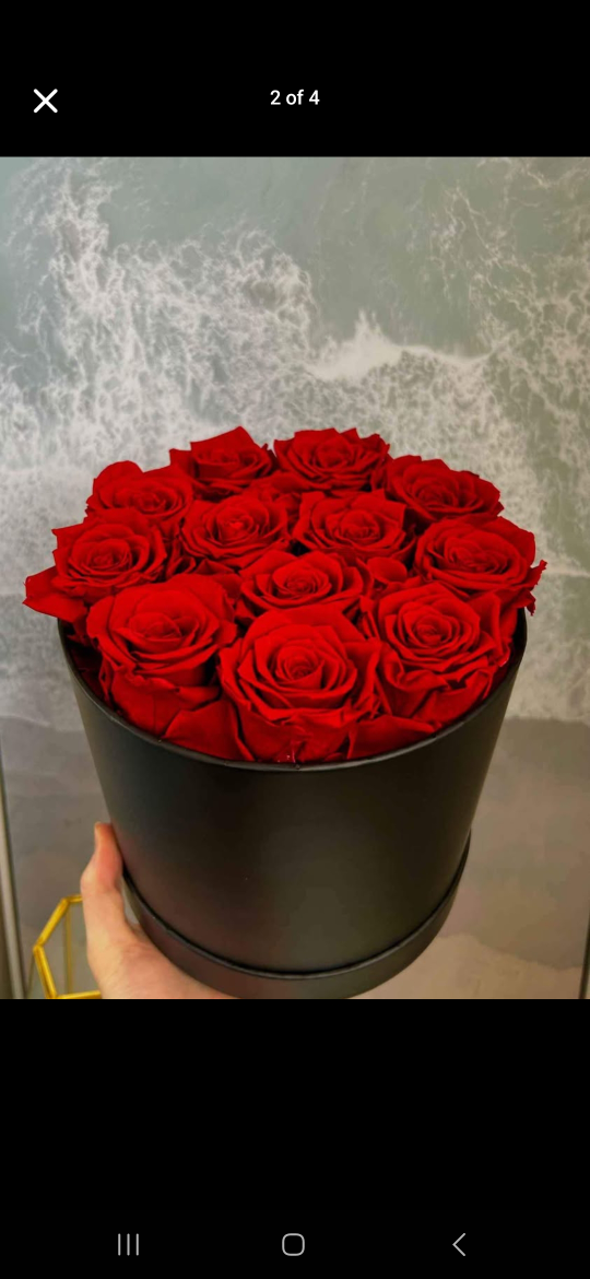 Preserved Red Roses in Black Gift Box - photo 2