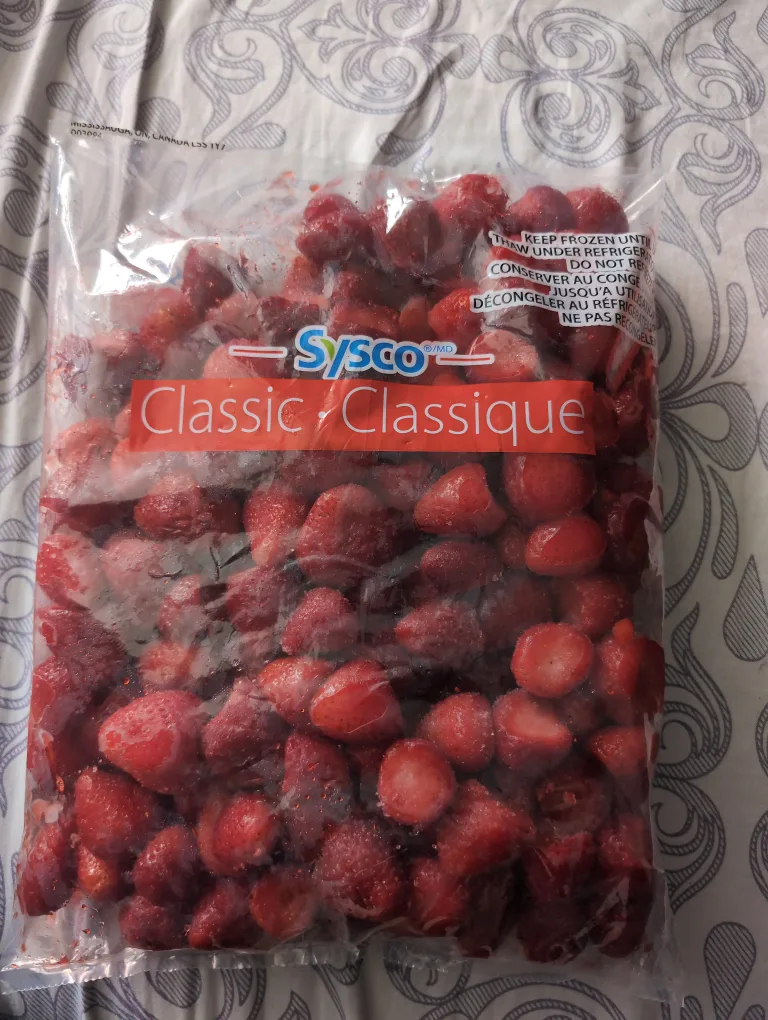 Sysco Classic Frozen Strawberries - 2kg thumbnail