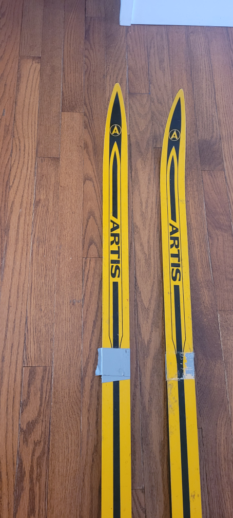 Vintage Artis Skis with Rottefella Bindings - photo 2