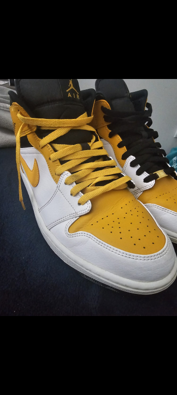 Air Jordan 1 Mid Yellow/White