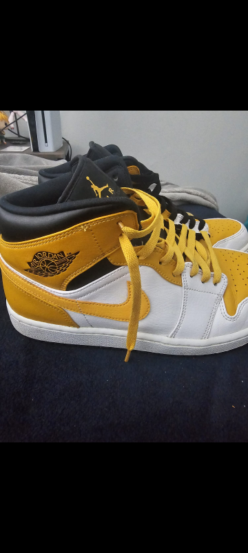 Air Jordan 1 Mid Yellow/White - photo 2