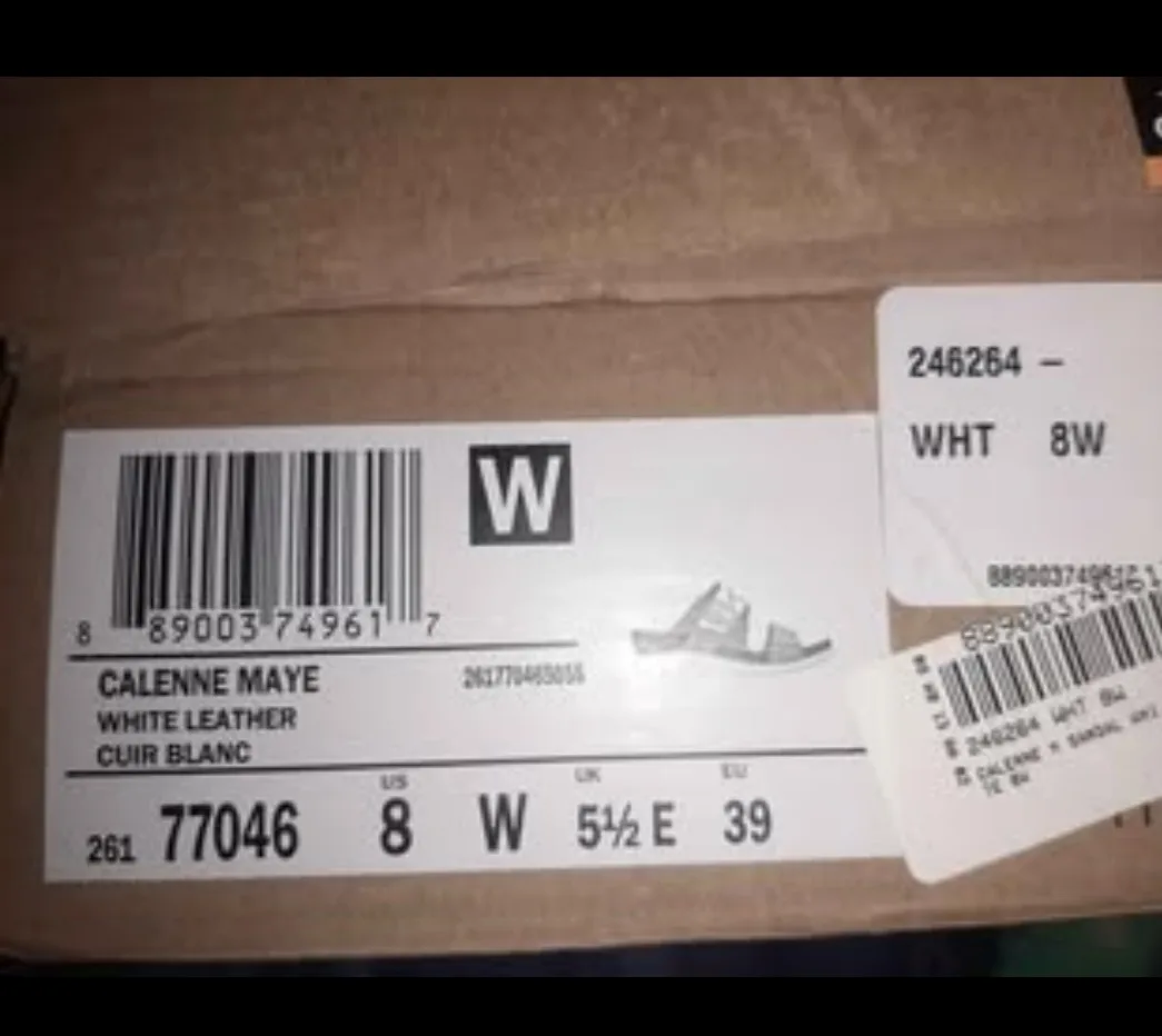 NEW in box Women's Clarks leather sandal , white , size 8W image indicator(5)