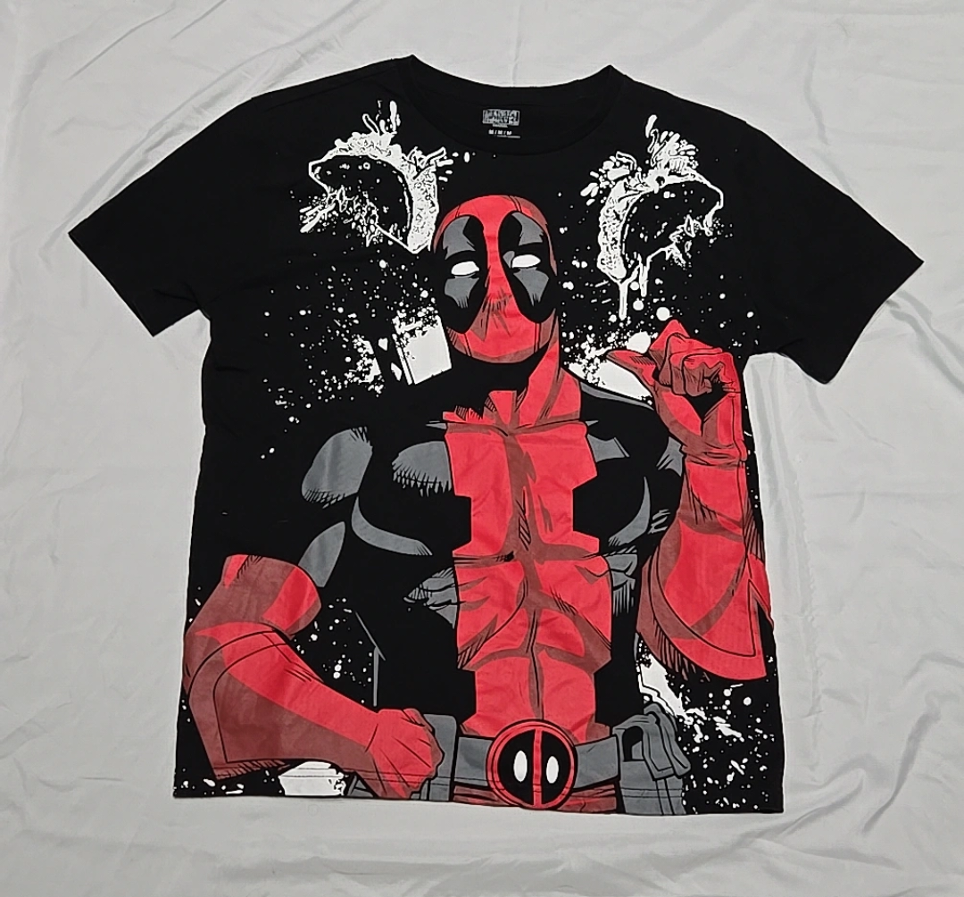 Men's Deadpool Marvel T-Shirt - Size Medium