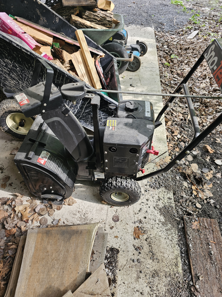 Sno-Tek 20" Clearing Width Snowblower - photo 3