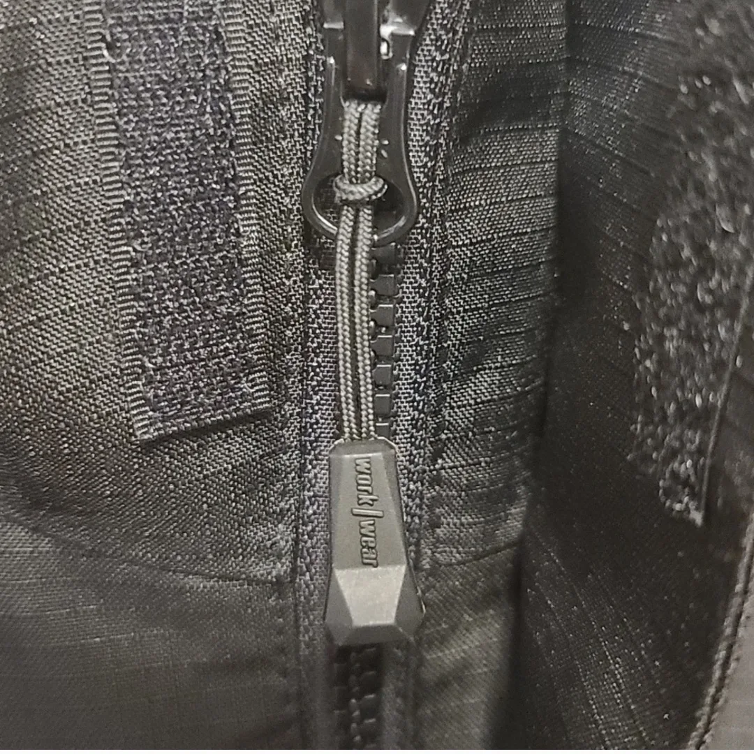 (Like New)Helly Hansen Rain Coat/Jacket (Work Wear) image indicator(5)