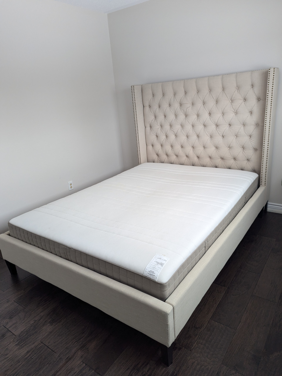 Queen Size Bed Frame - photo 2