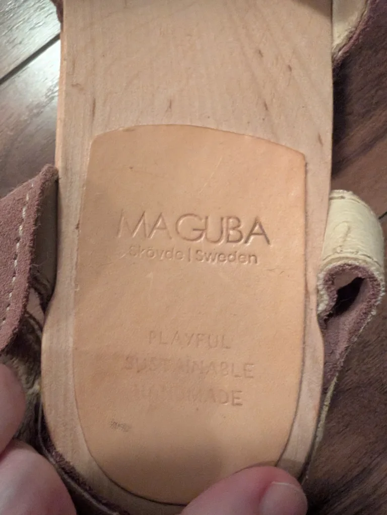 Women's Suede Clogs image indicator(3)