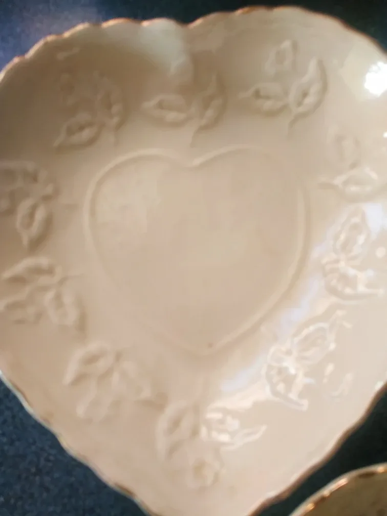 5 heart-shaped dishes 🏈 image indicator(4)