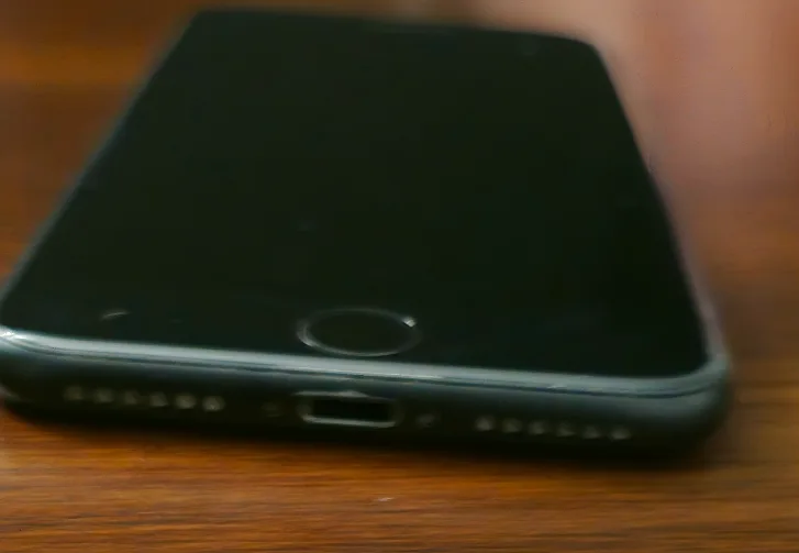 iPhone 7 - 128 GB - Black - Unlocked - Not refurbished image indicator(4)