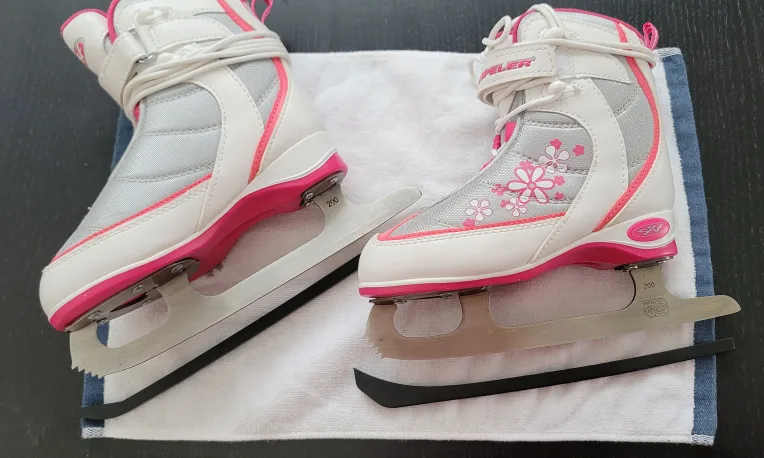 Hespeler Girls' Figure Skates - Size US J1 image indicator(3)