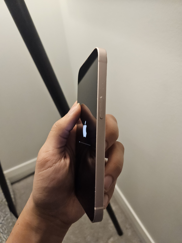 iphone 13 in excellent condition - photo 3