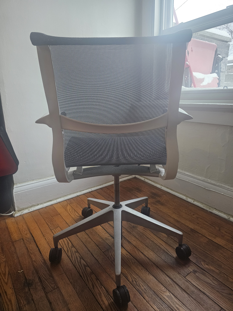 Herman Miller mesh chair - photo 3